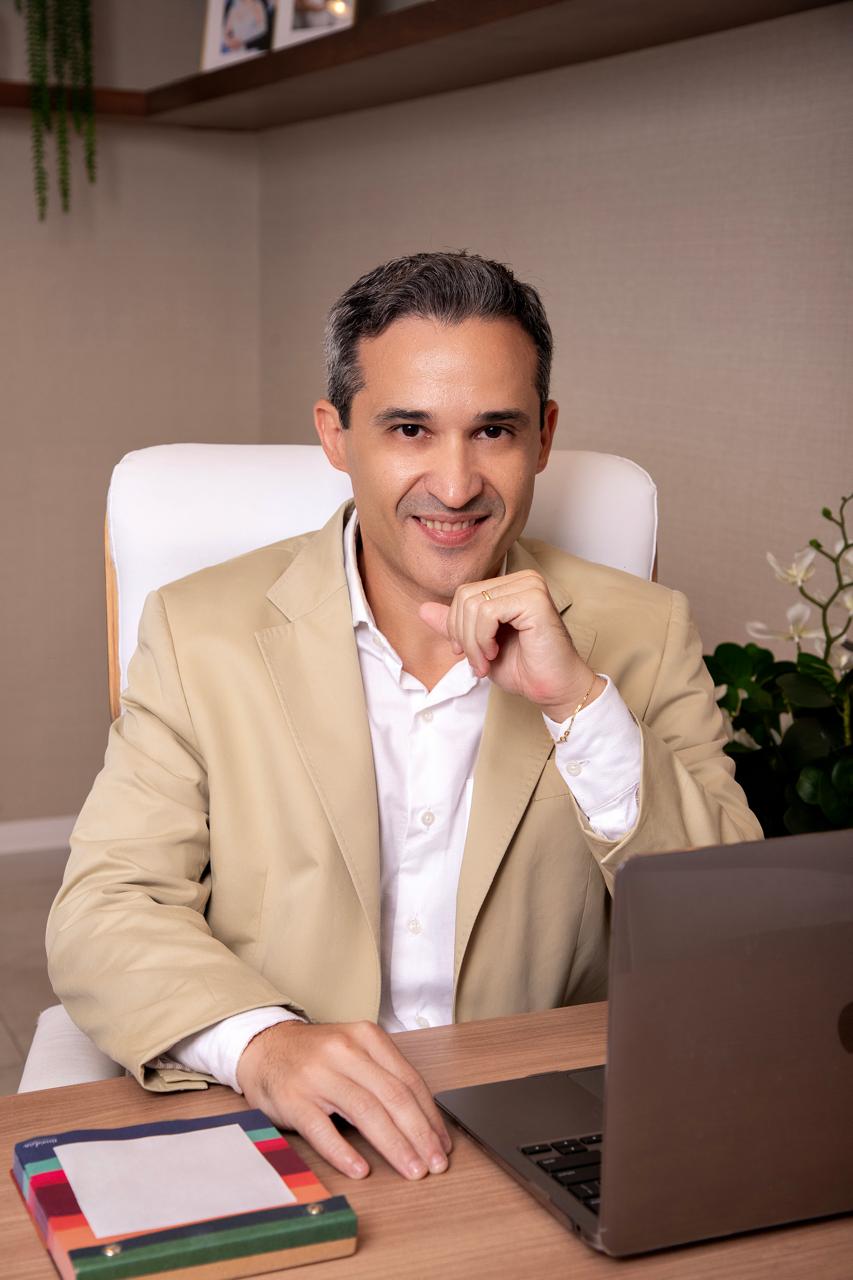 Dr. Daniel Freitas